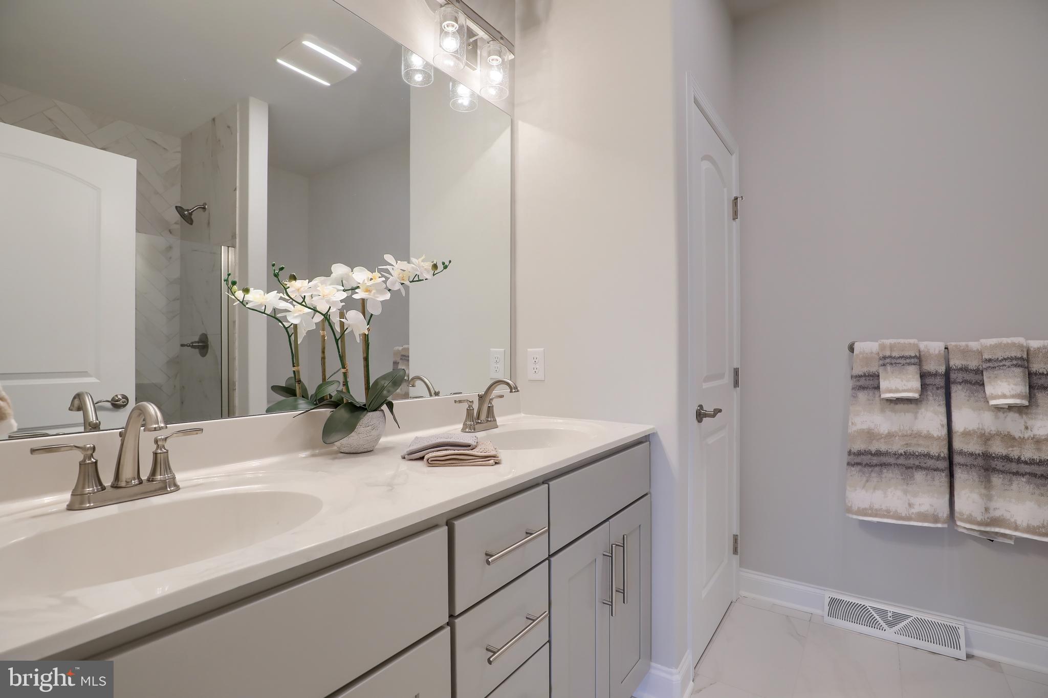 CROSSGATES - Residential
