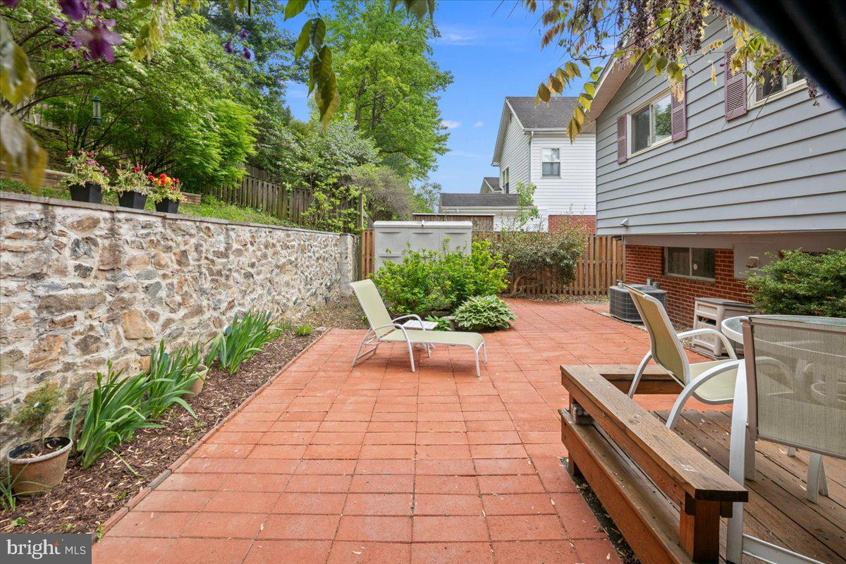 HUNGERFORD - Residential