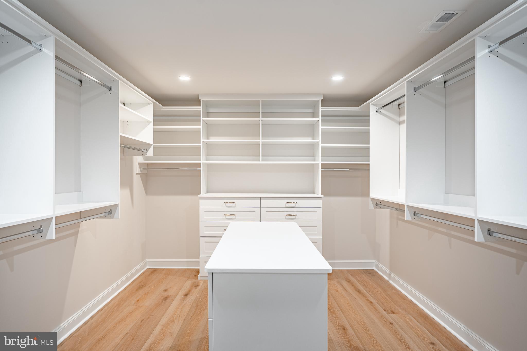 WYNNEWOOD - Residential