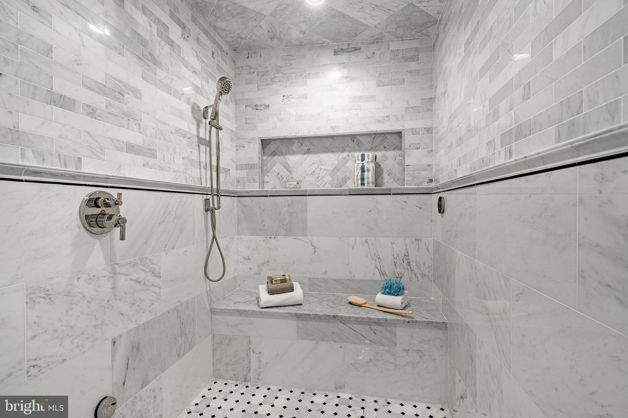 WYNNEWOOD - Residential