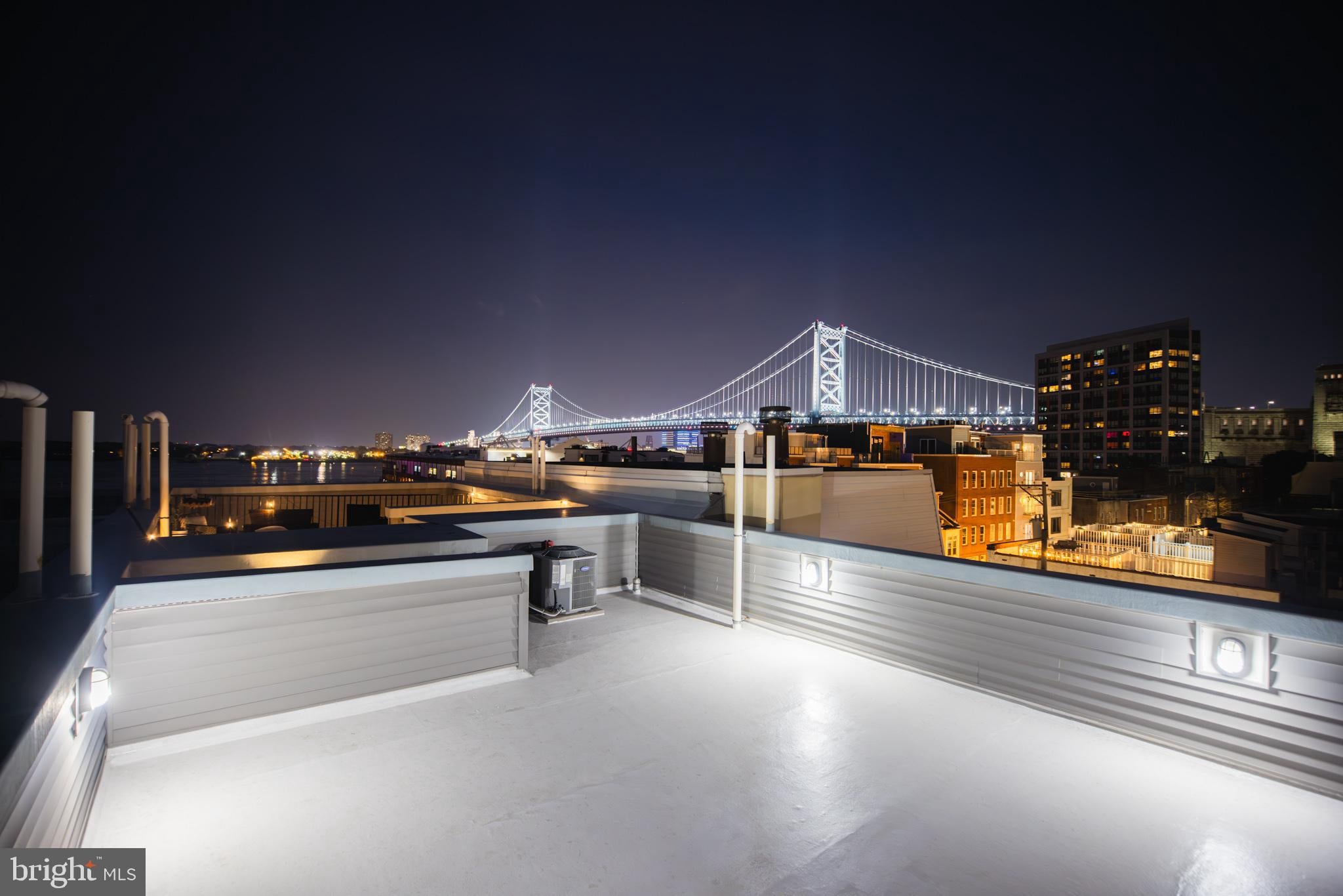 402 N FRONT STREET 4
