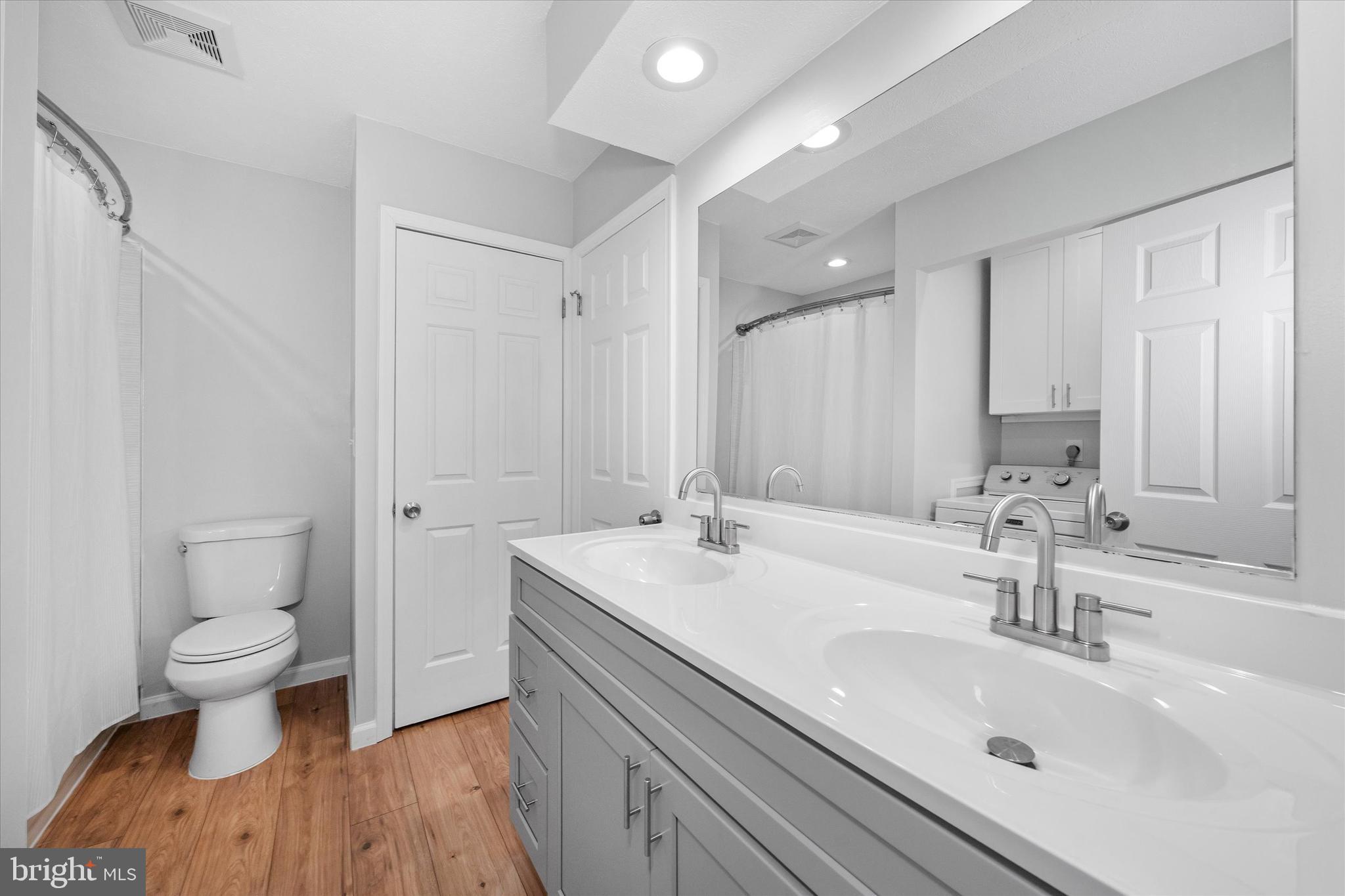 RIVERSIDE - Residential