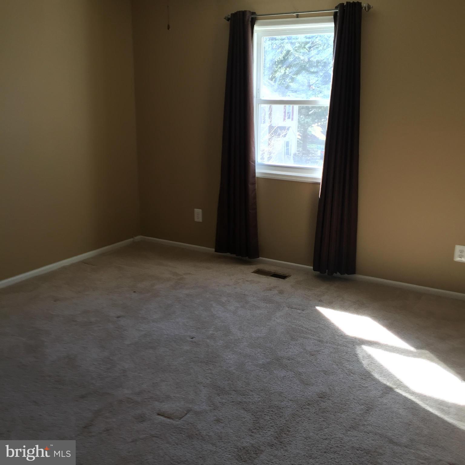 LAKE BRADDOCK - Residential