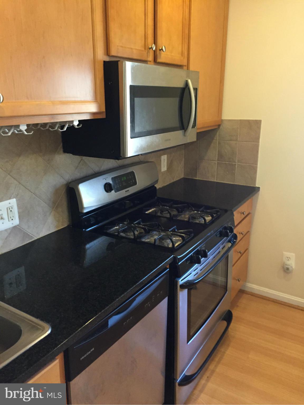 LAKE BRADDOCK - Residential