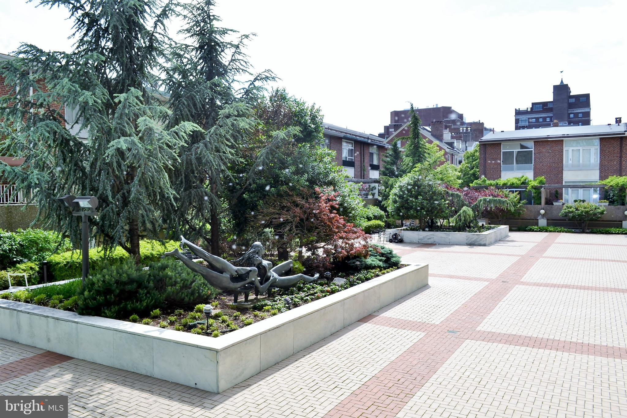 SOCIETY HILL - Residential