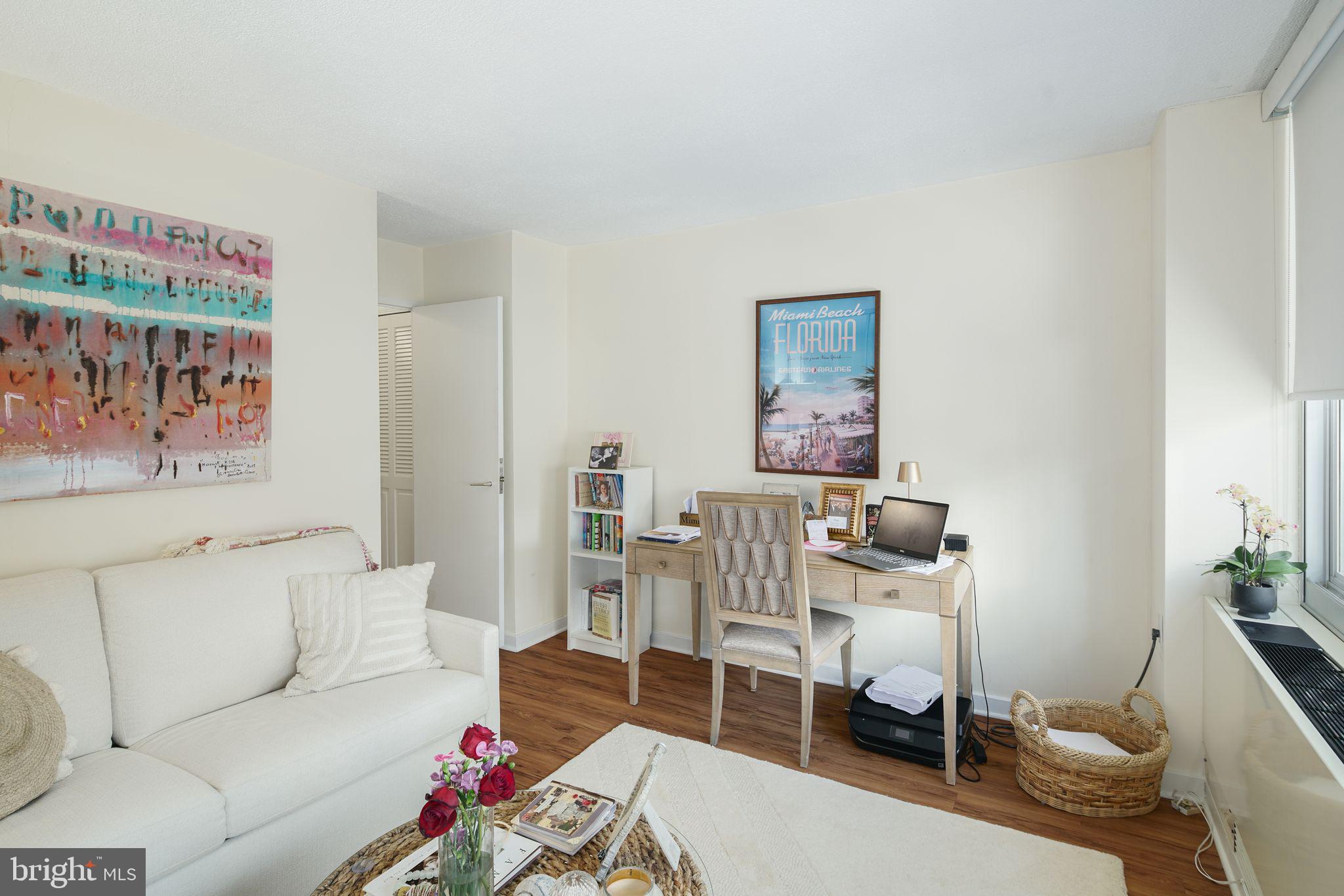 SOCIETY HILL - Residential