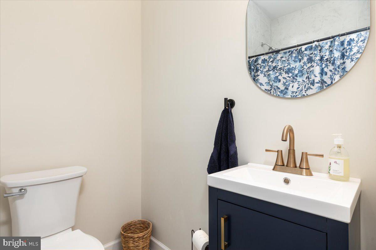 HIDDEN RIVER FARM - Residential Lease