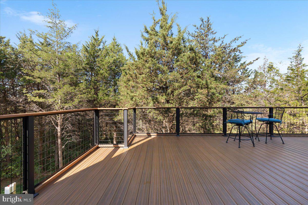 HIDDEN RIVER FARM - Residential Lease