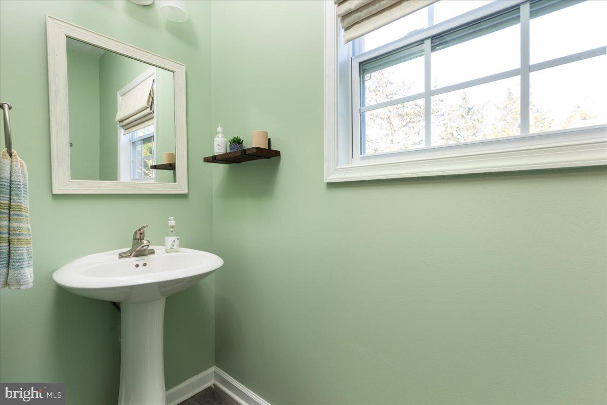 HIDDEN RIVER FARM - Residential Lease