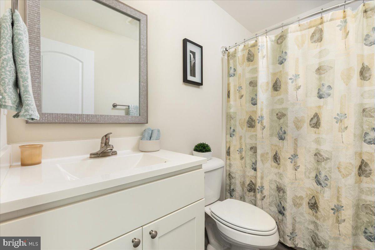 HIDDEN RIVER FARM - Residential Lease