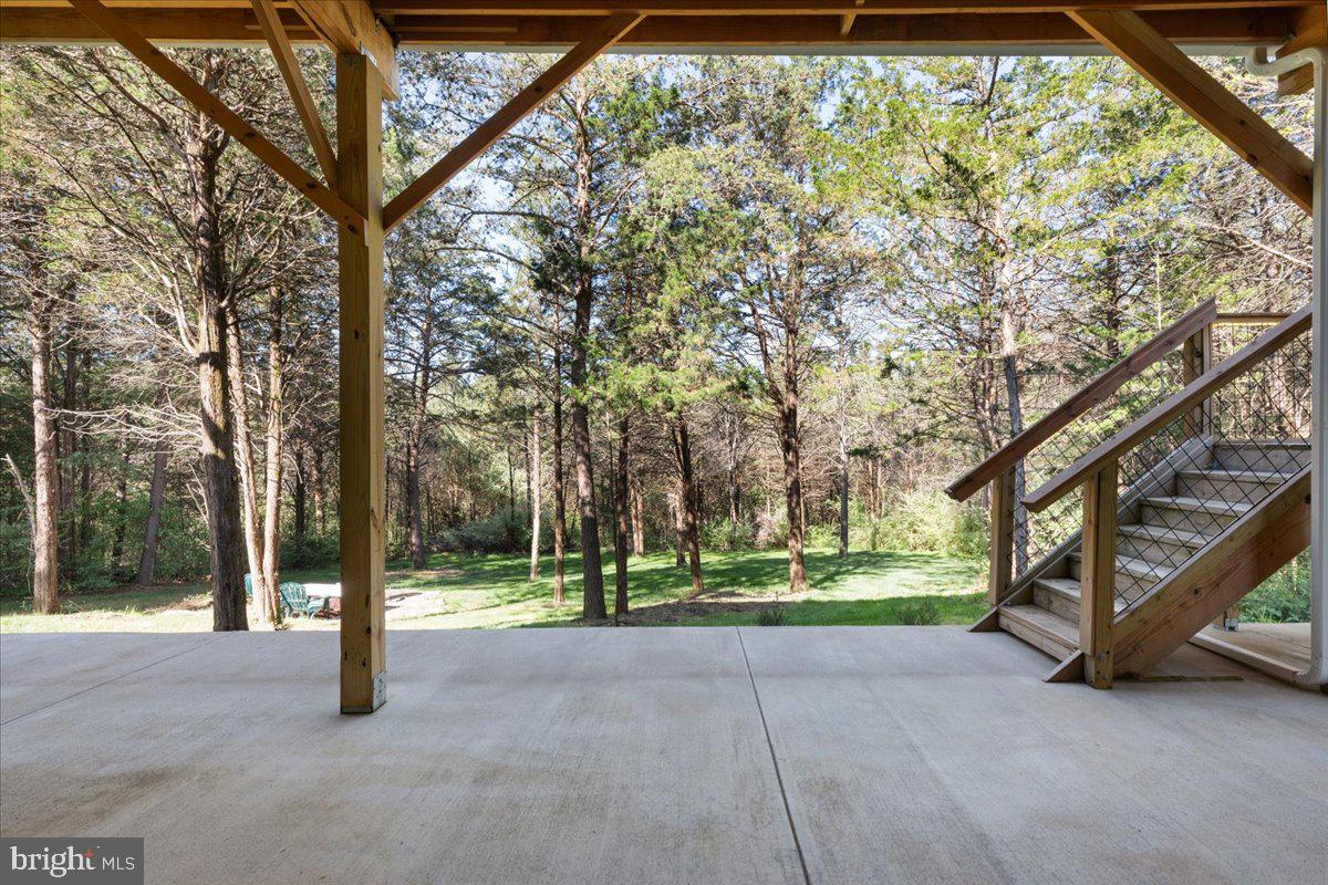 HIDDEN RIVER FARM - Residential Lease