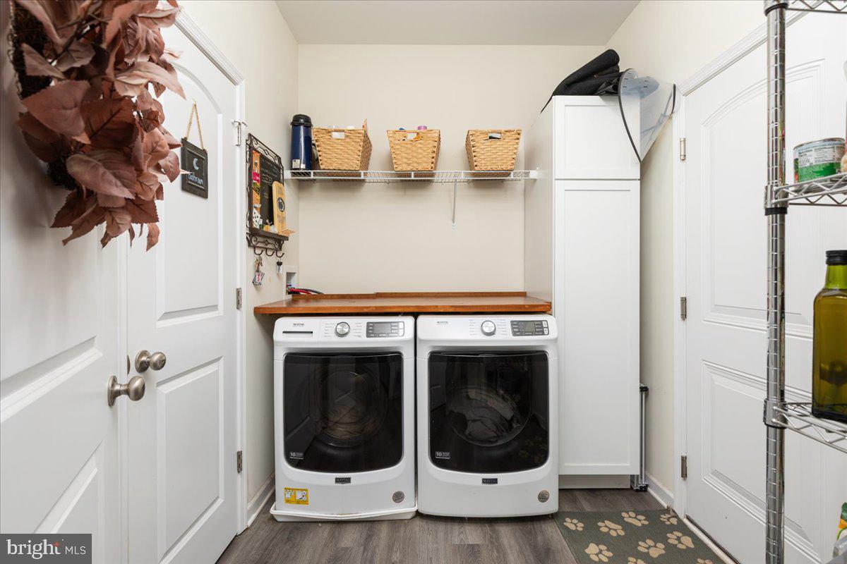 HIDDEN RIVER FARM - Residential Lease