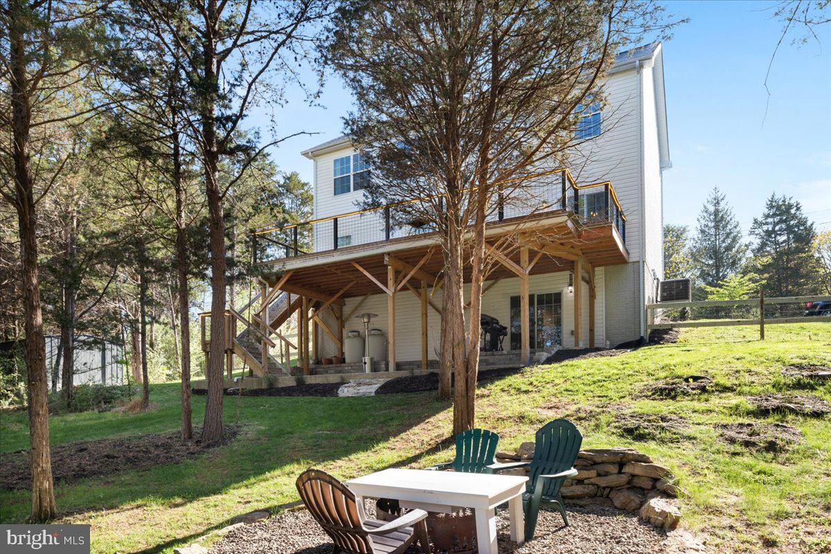 HIDDEN RIVER FARM - Residential Lease