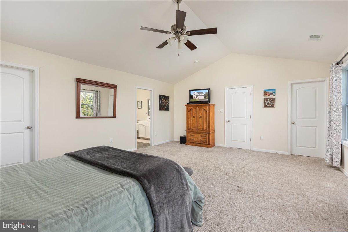 HIDDEN RIVER FARM - Residential Lease