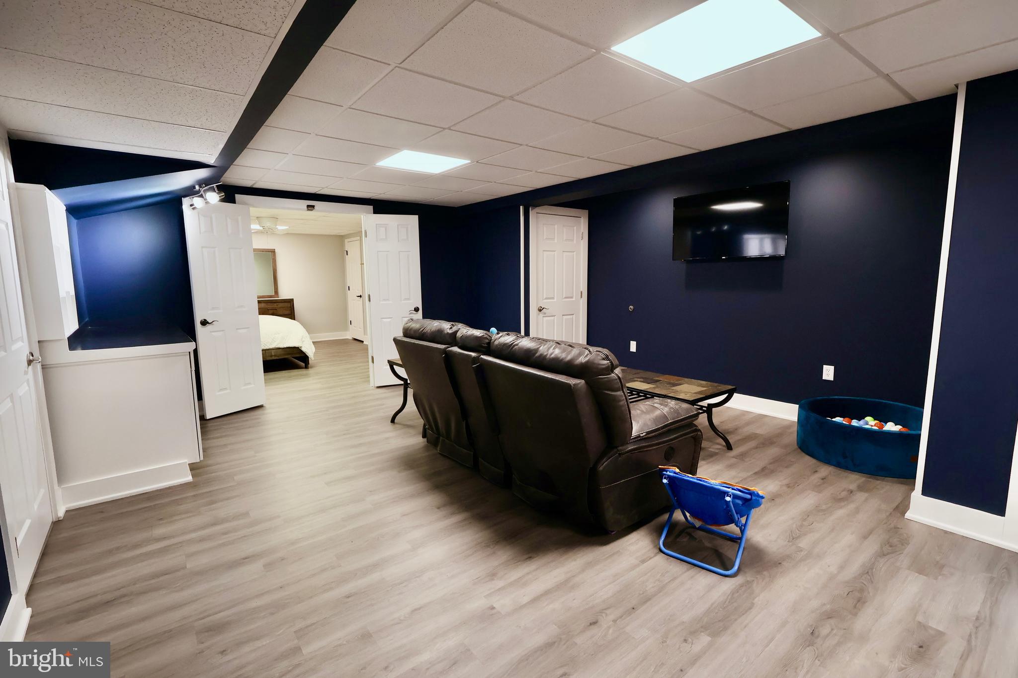 AUGUST RUN - Residential