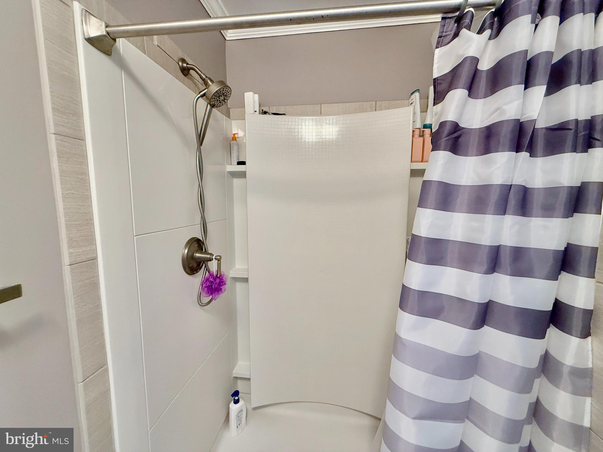 AUGUST RUN - Residential