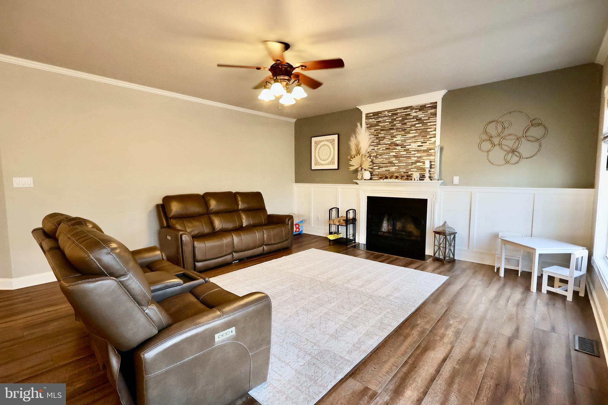 AUGUST RUN - Residential