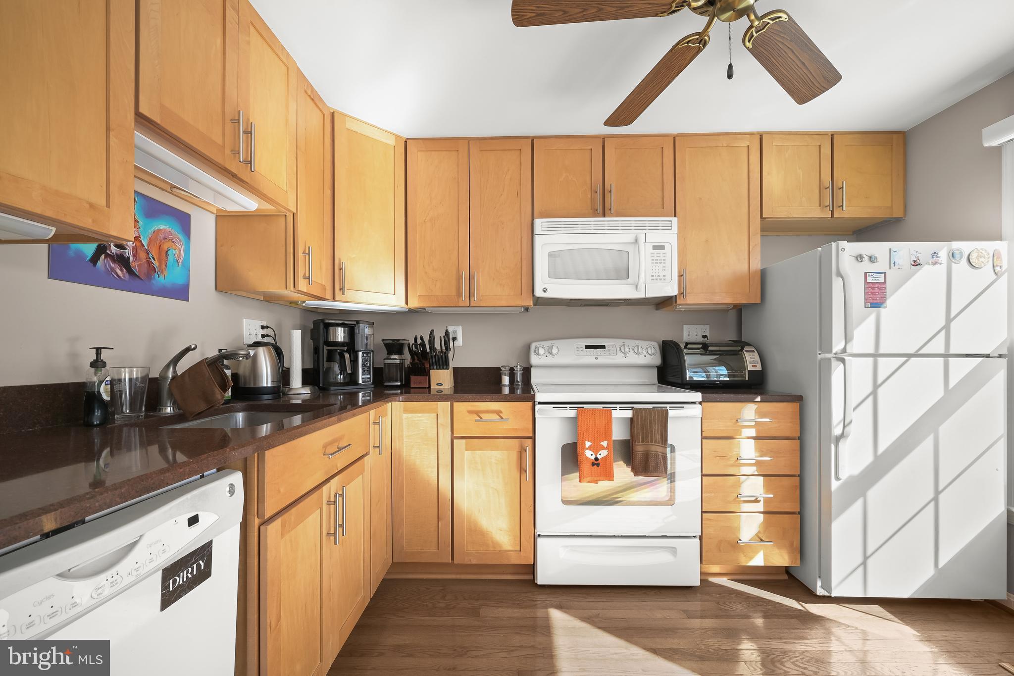 ESSEX PLACE - Residential