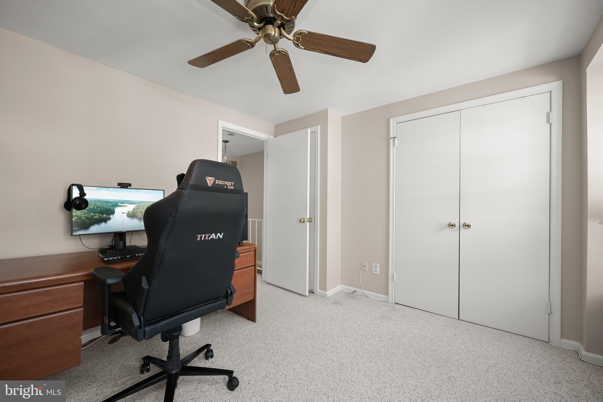 ESSEX PLACE - Residential