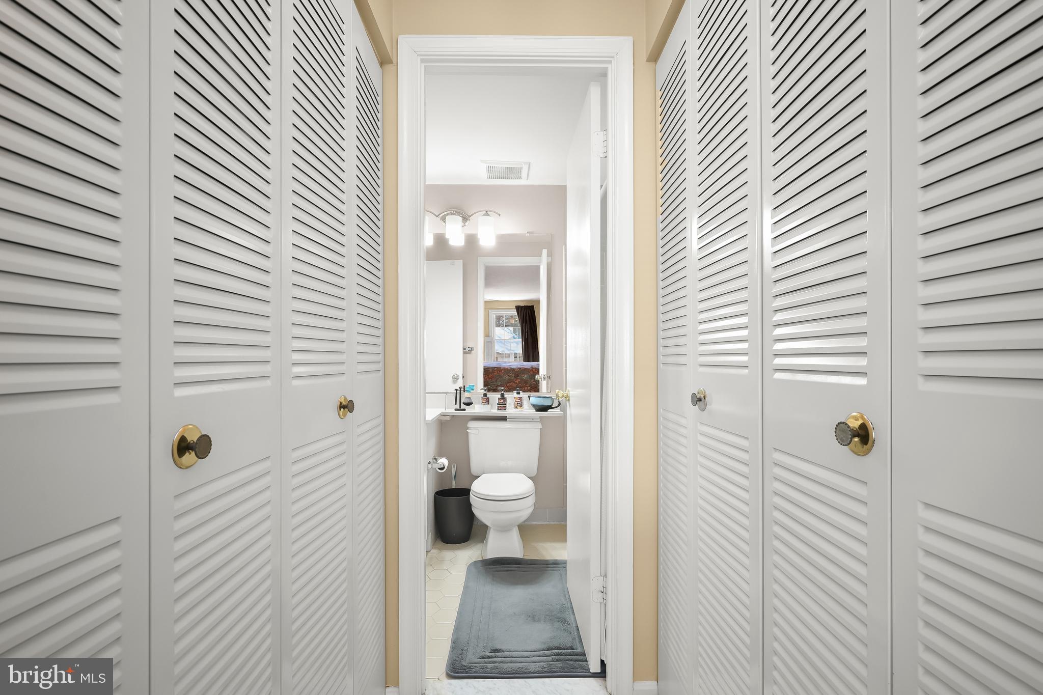 ESSEX PLACE - Residential