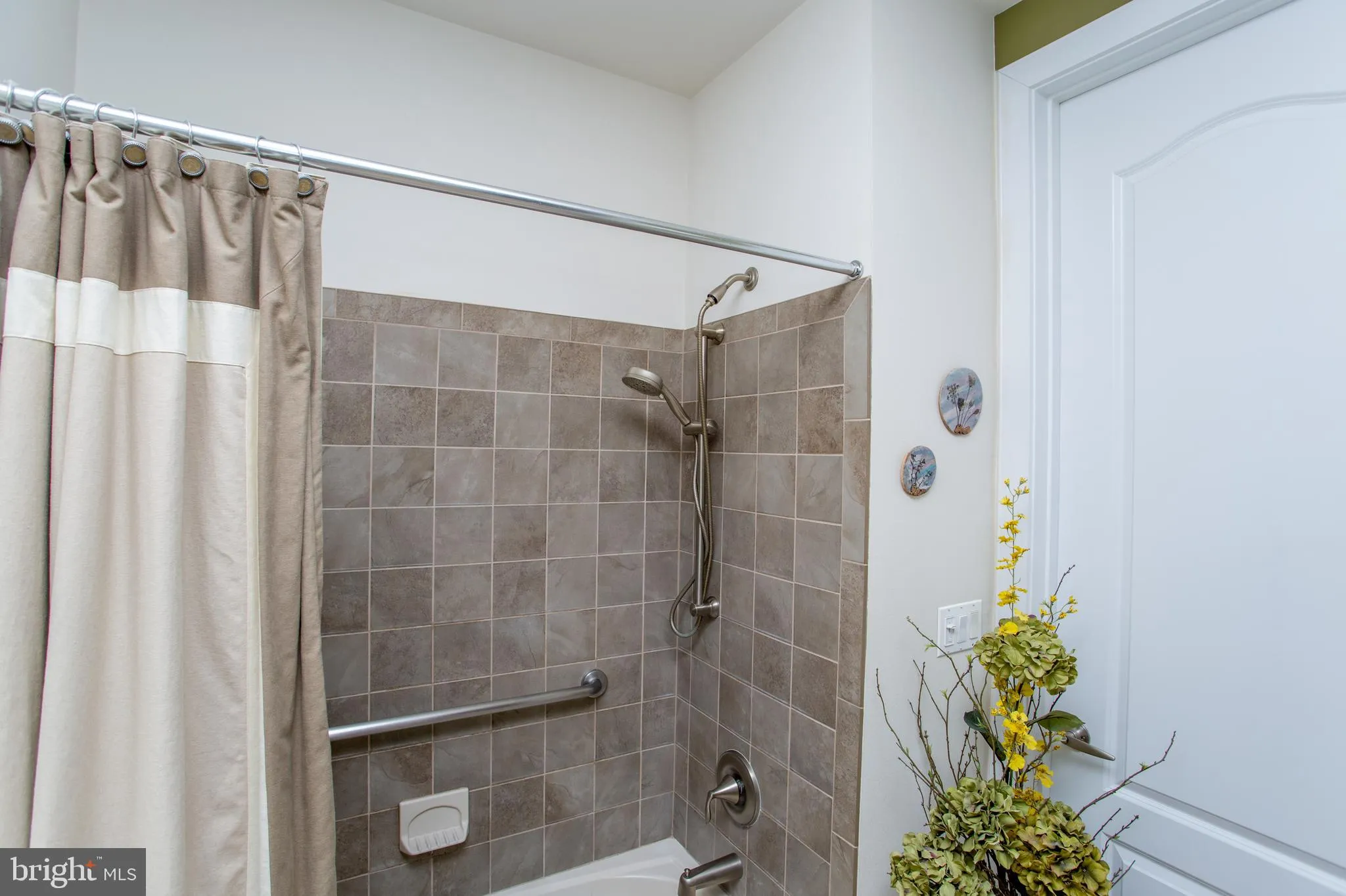 Warrington, Pennsylvania 18976, United States, 2 Bedrooms Bedrooms, ,2 BathroomsBathrooms,Residential,Active,201217