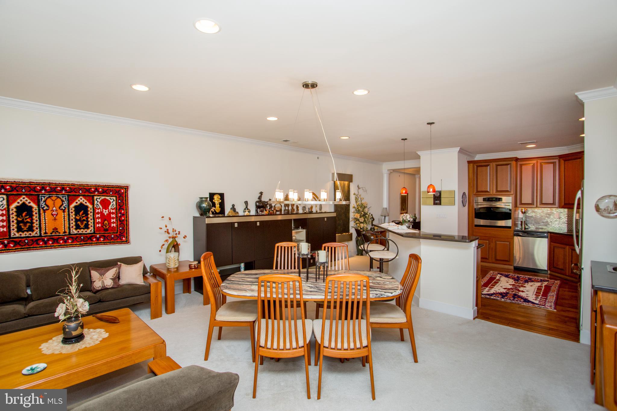 MERIDIAN VALLEY SQ - Residential