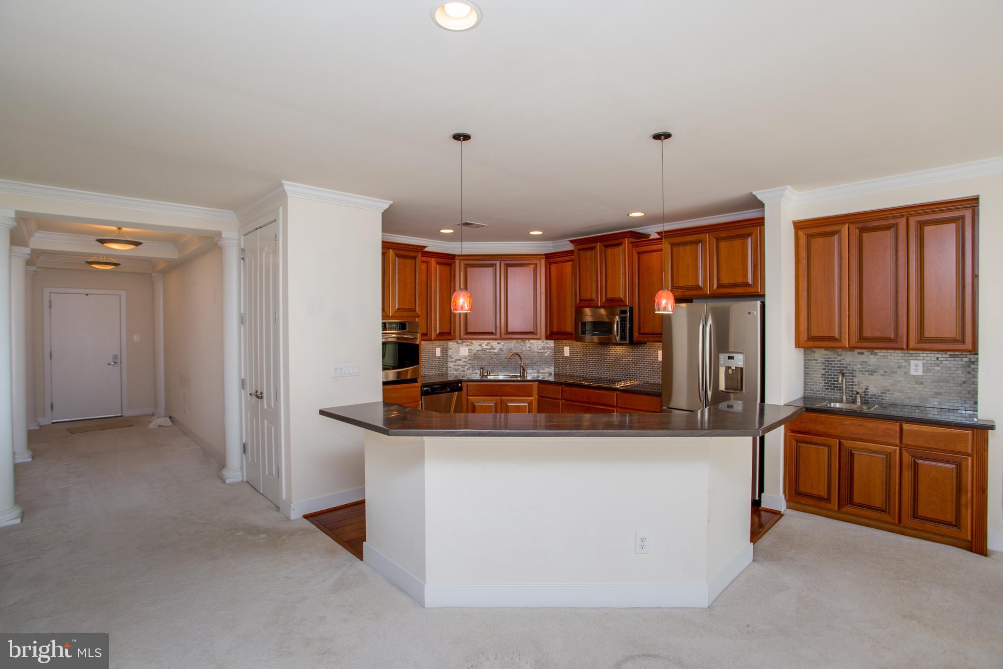 MERIDIAN VALLEY SQ - Residential