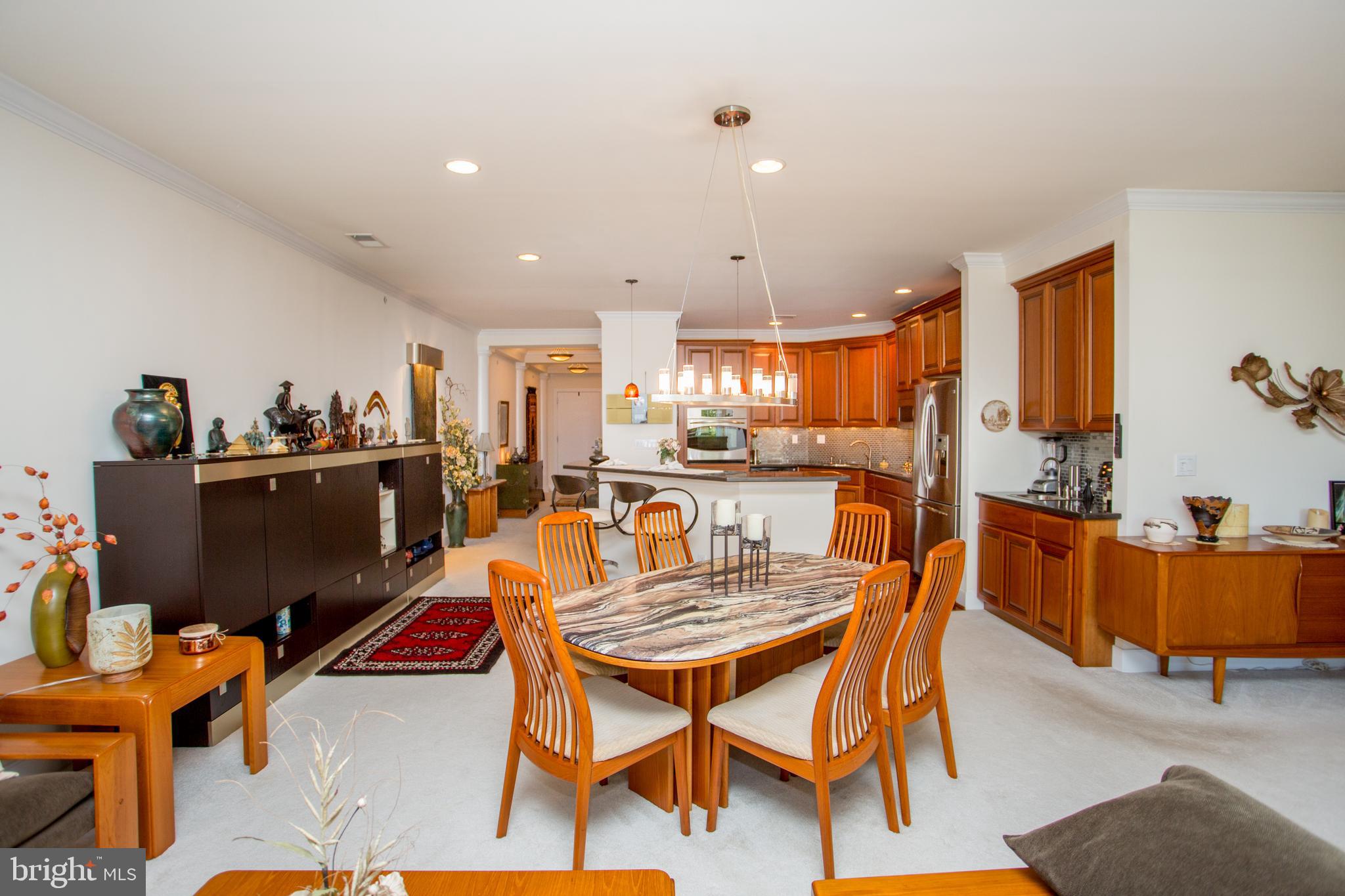 MERIDIAN VALLEY SQ - Residential