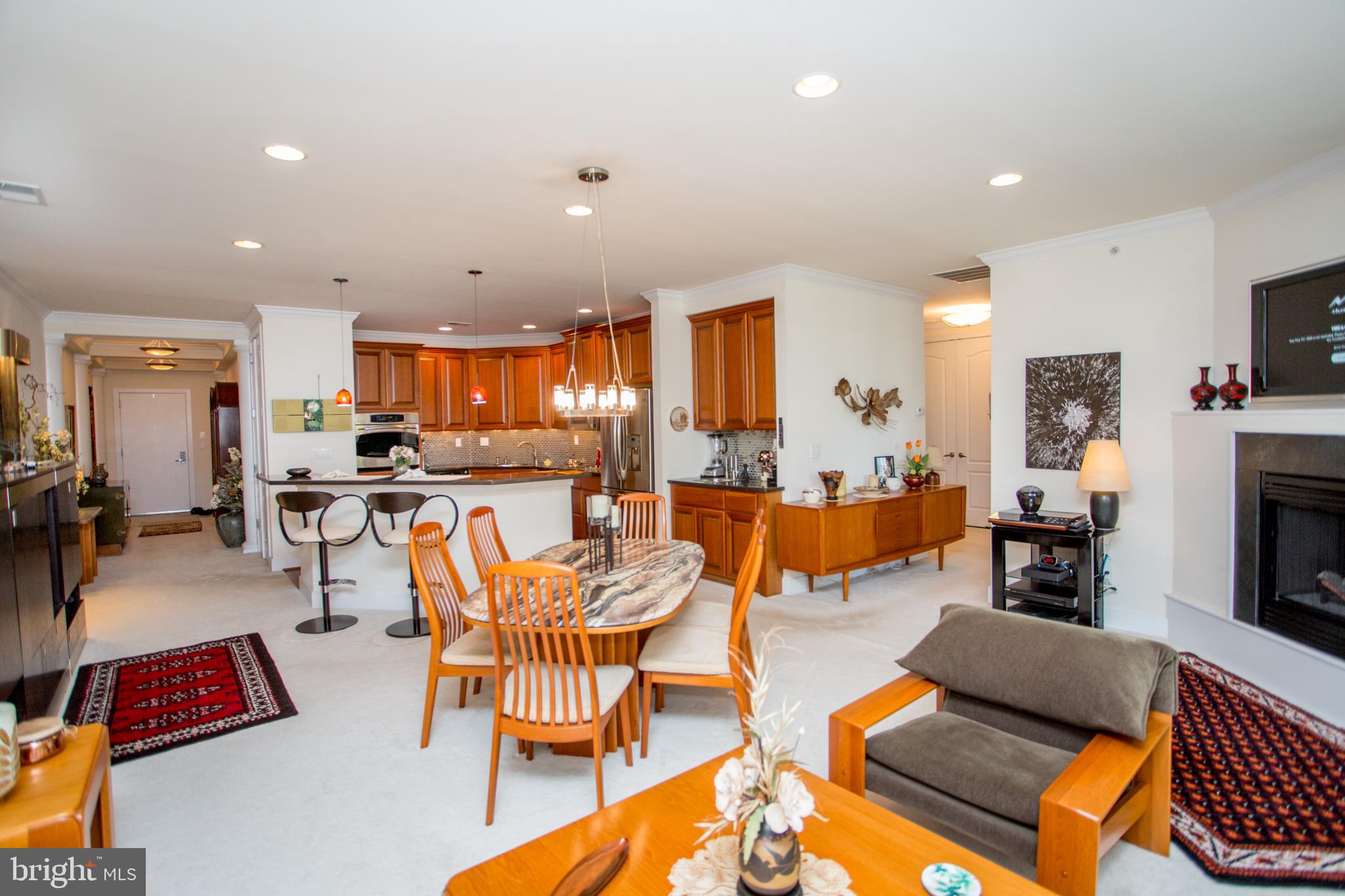 MERIDIAN VALLEY SQ - Residential