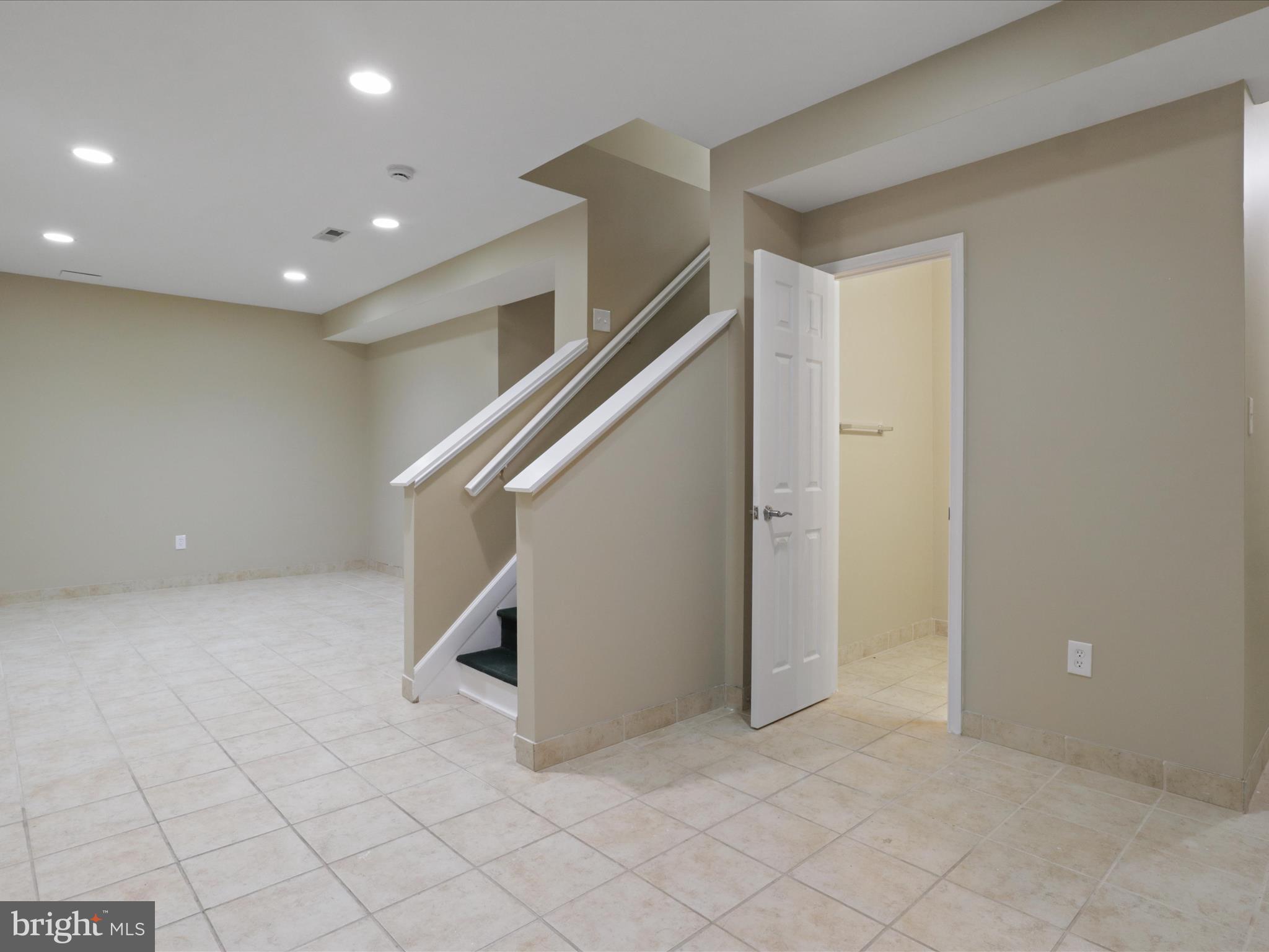 ROBERTS PLACE - Residential