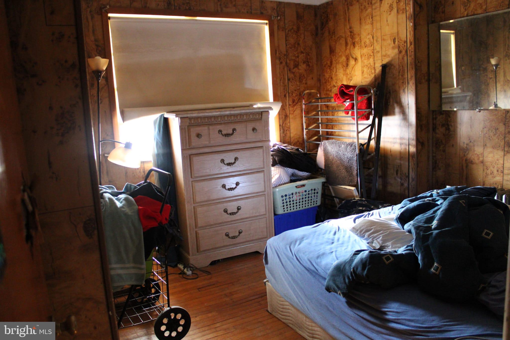 ELMWOOD PARK - Residential