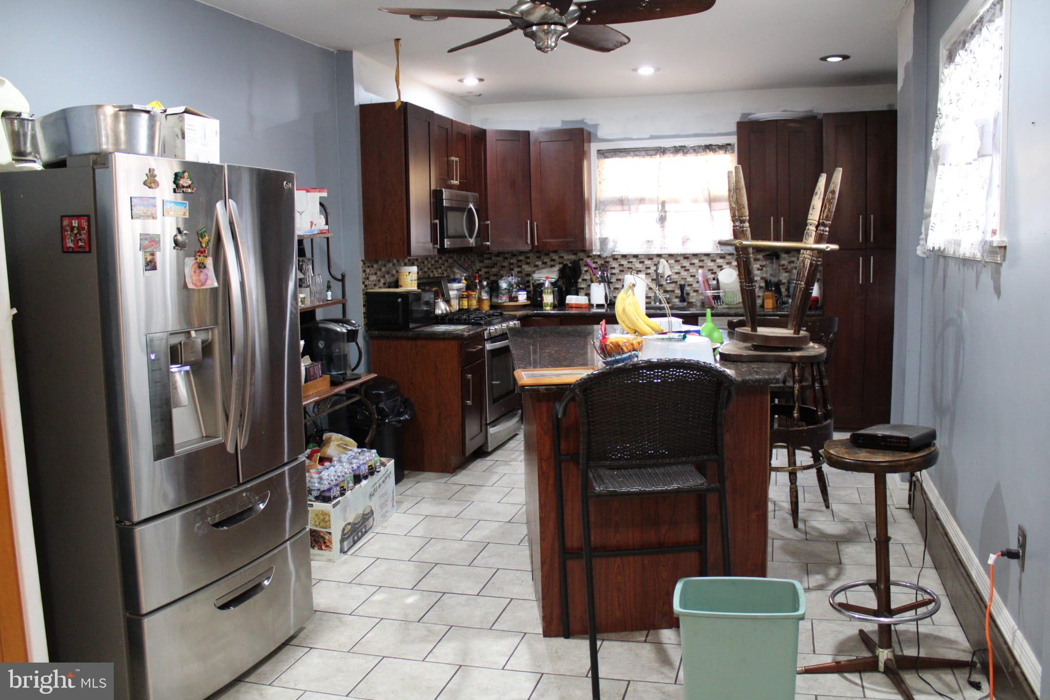 ELMWOOD PARK - Residential