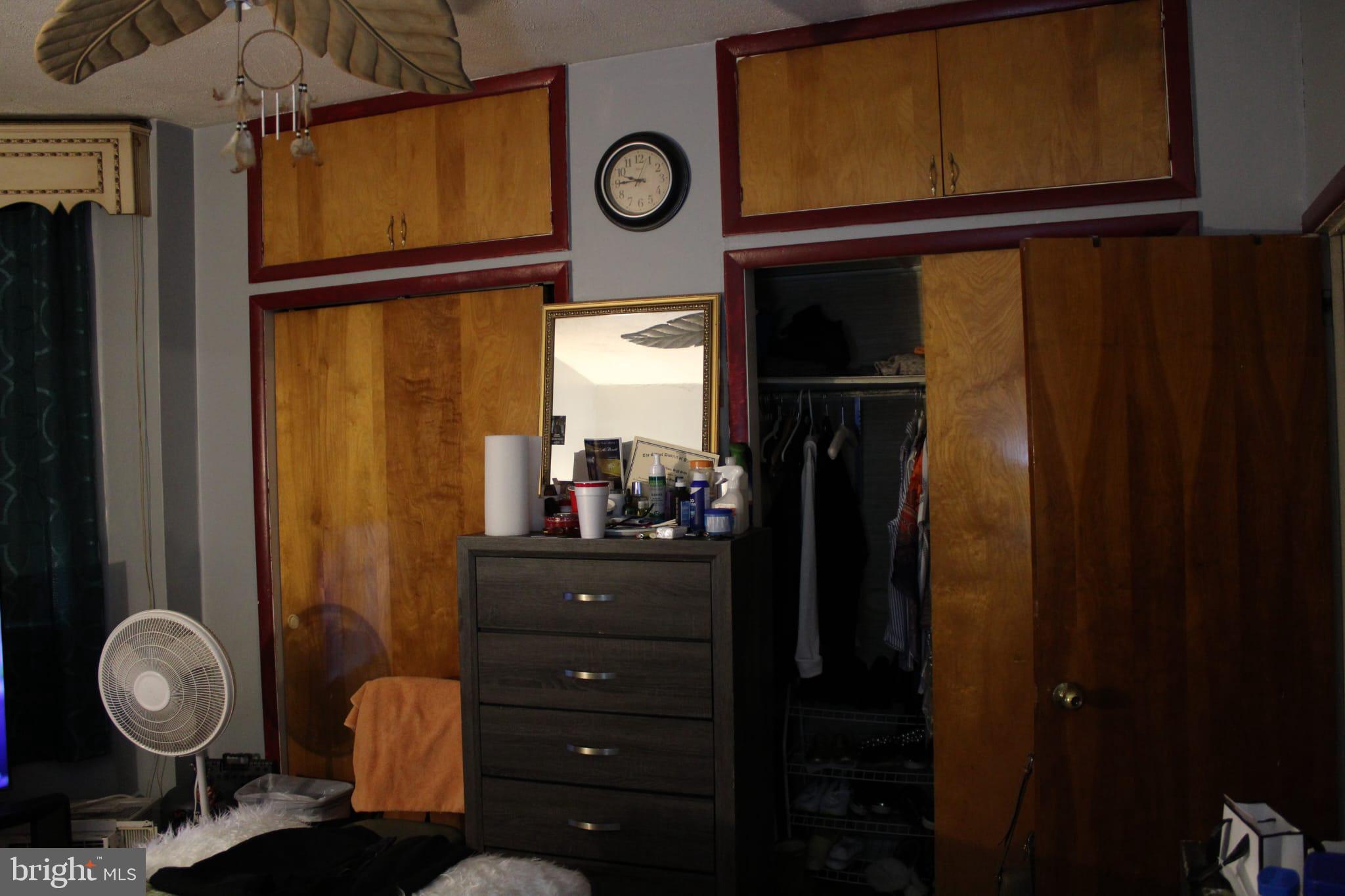 ELMWOOD PARK - Residential