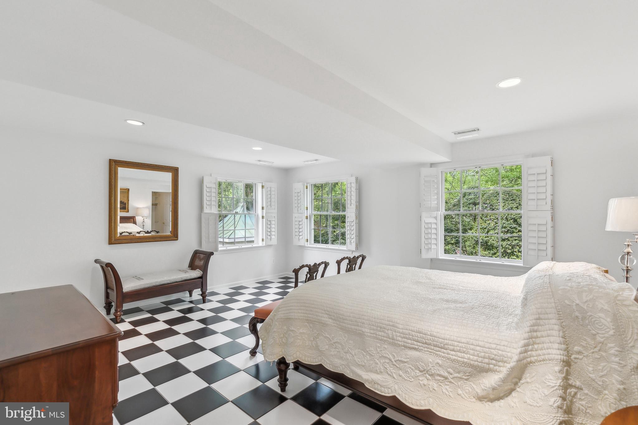 OLDE SWINKS MILL ESTATES - Residential