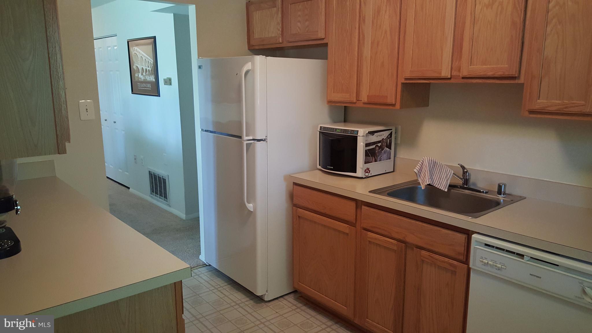 BAY HILLS - Residential Lease