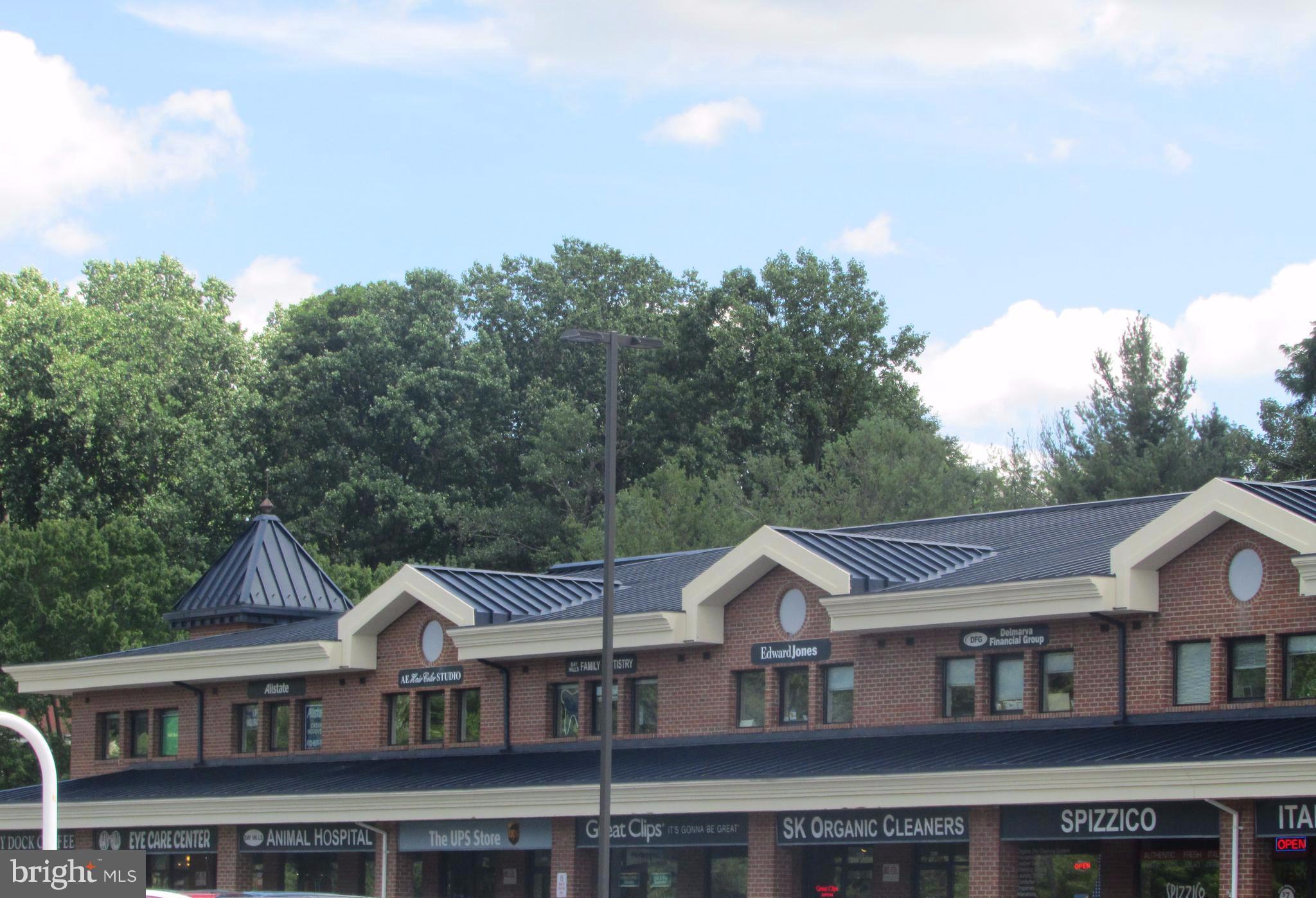 BAY HILLS - Residential Lease