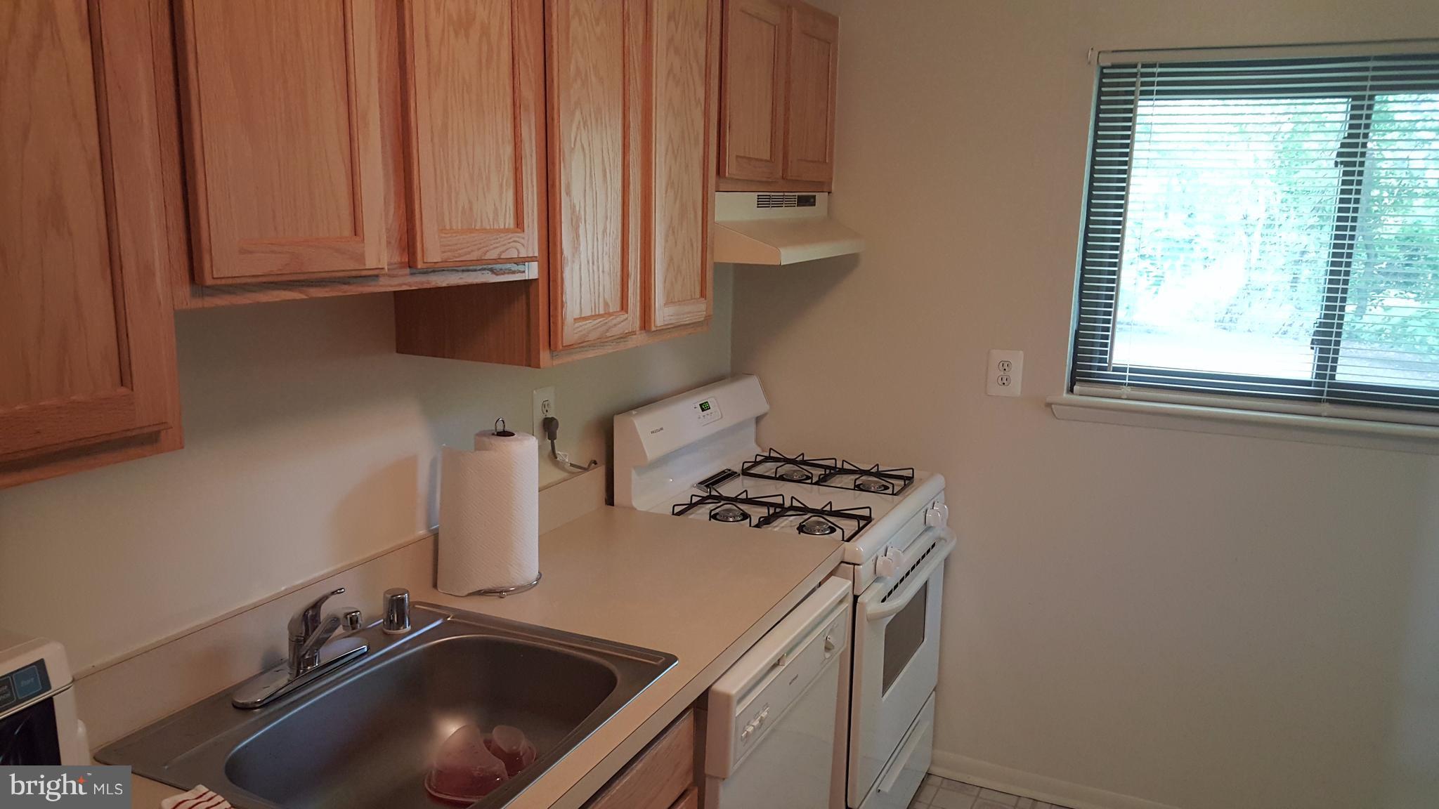 BAY HILLS - Residential Lease