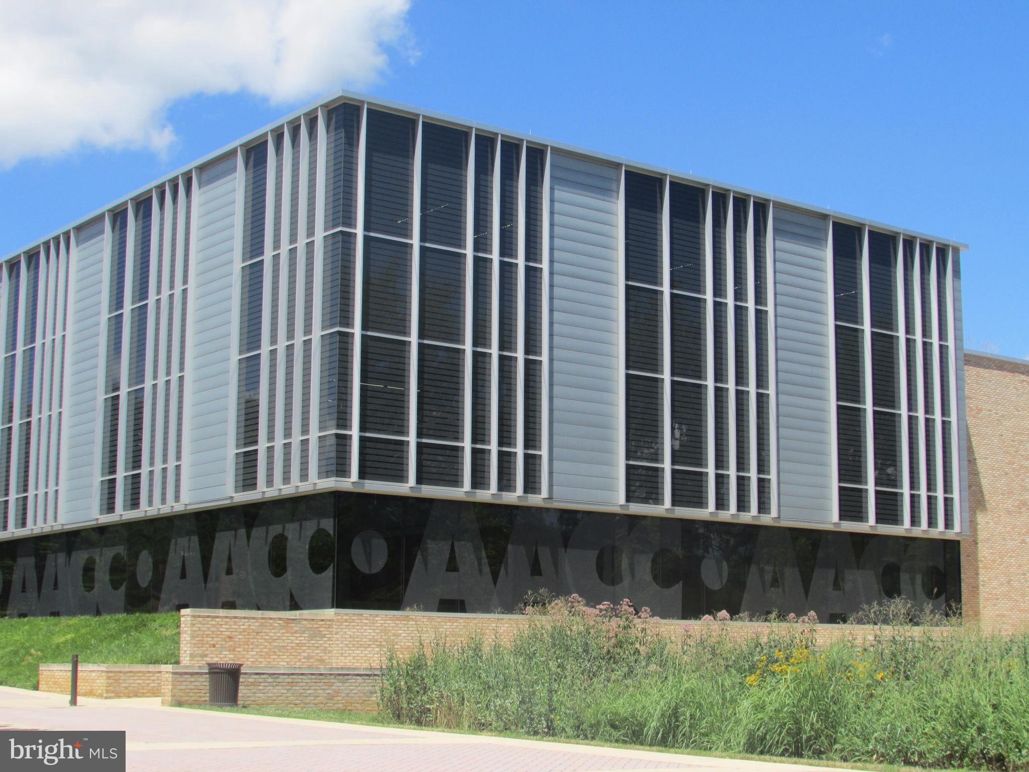 BAY HILLS - Residential Lease