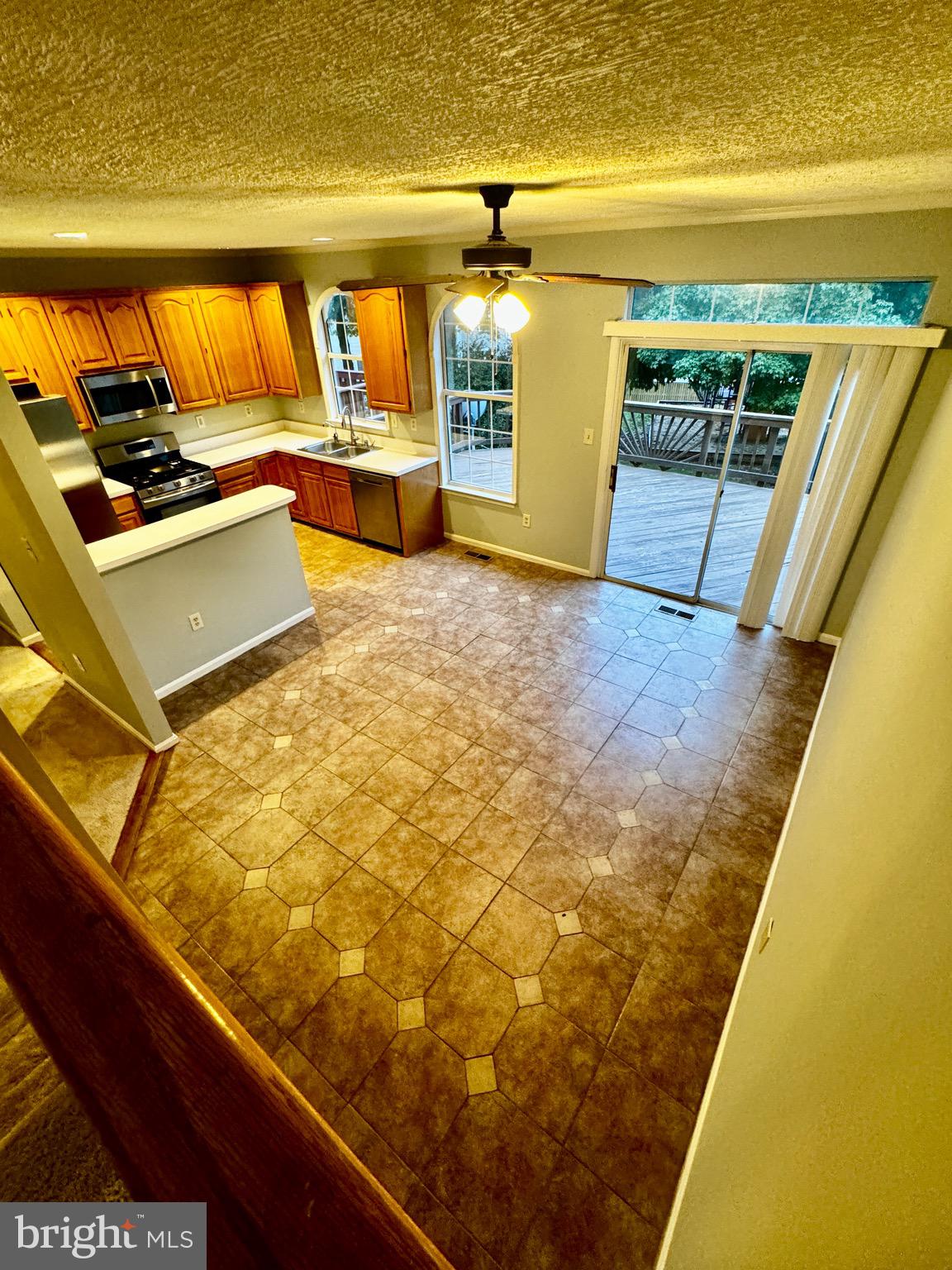 GREAT FALLS CHASE - Residential Lease