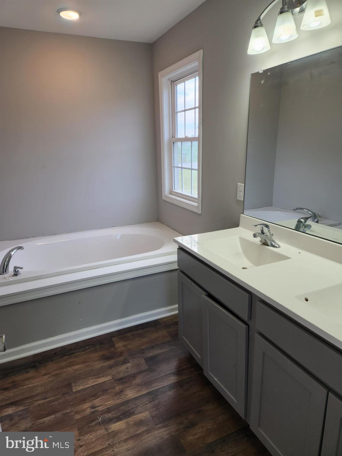 PEBBLE RIDGE - Residential Lease