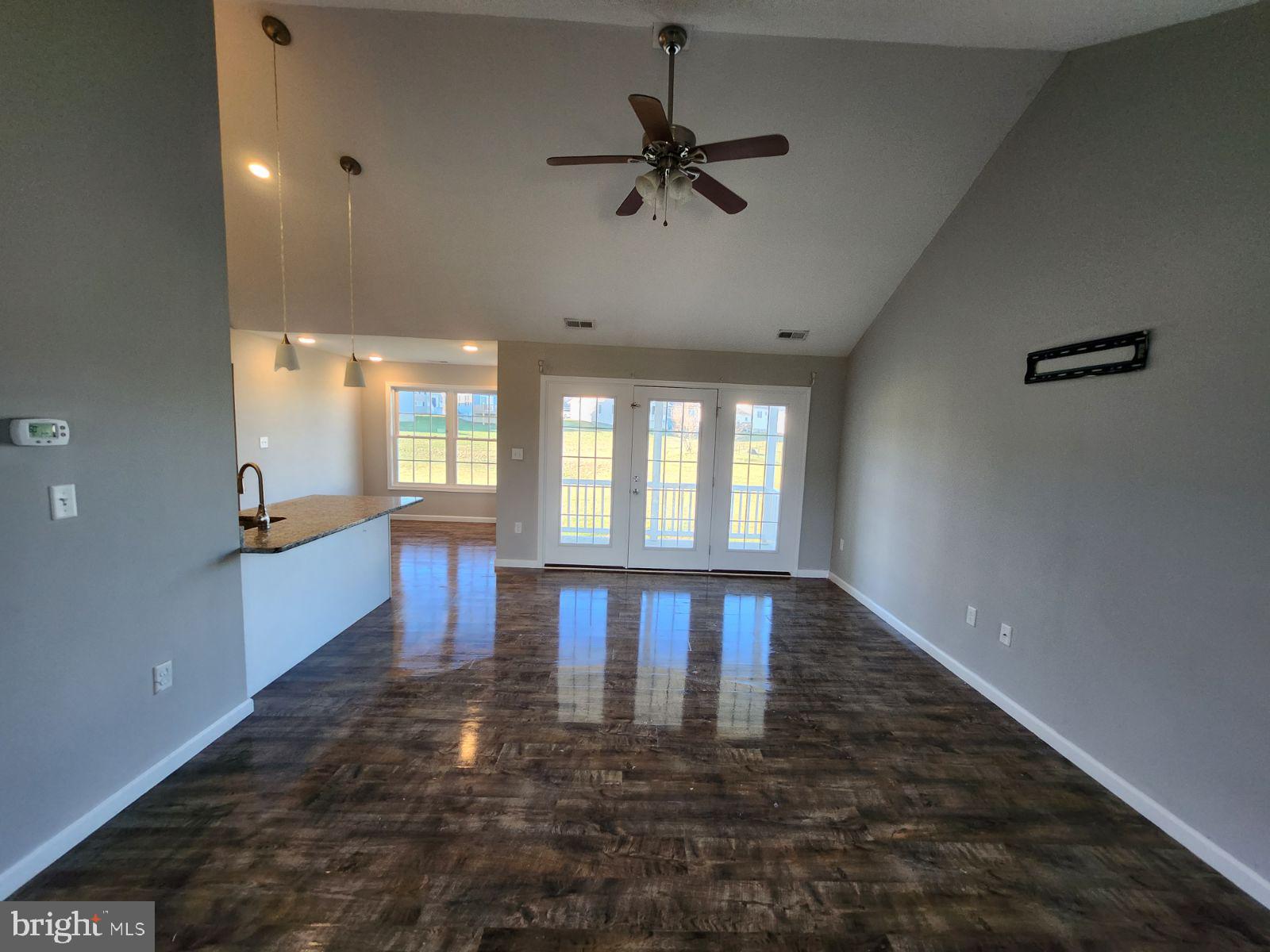 PEBBLE RIDGE - Residential Lease