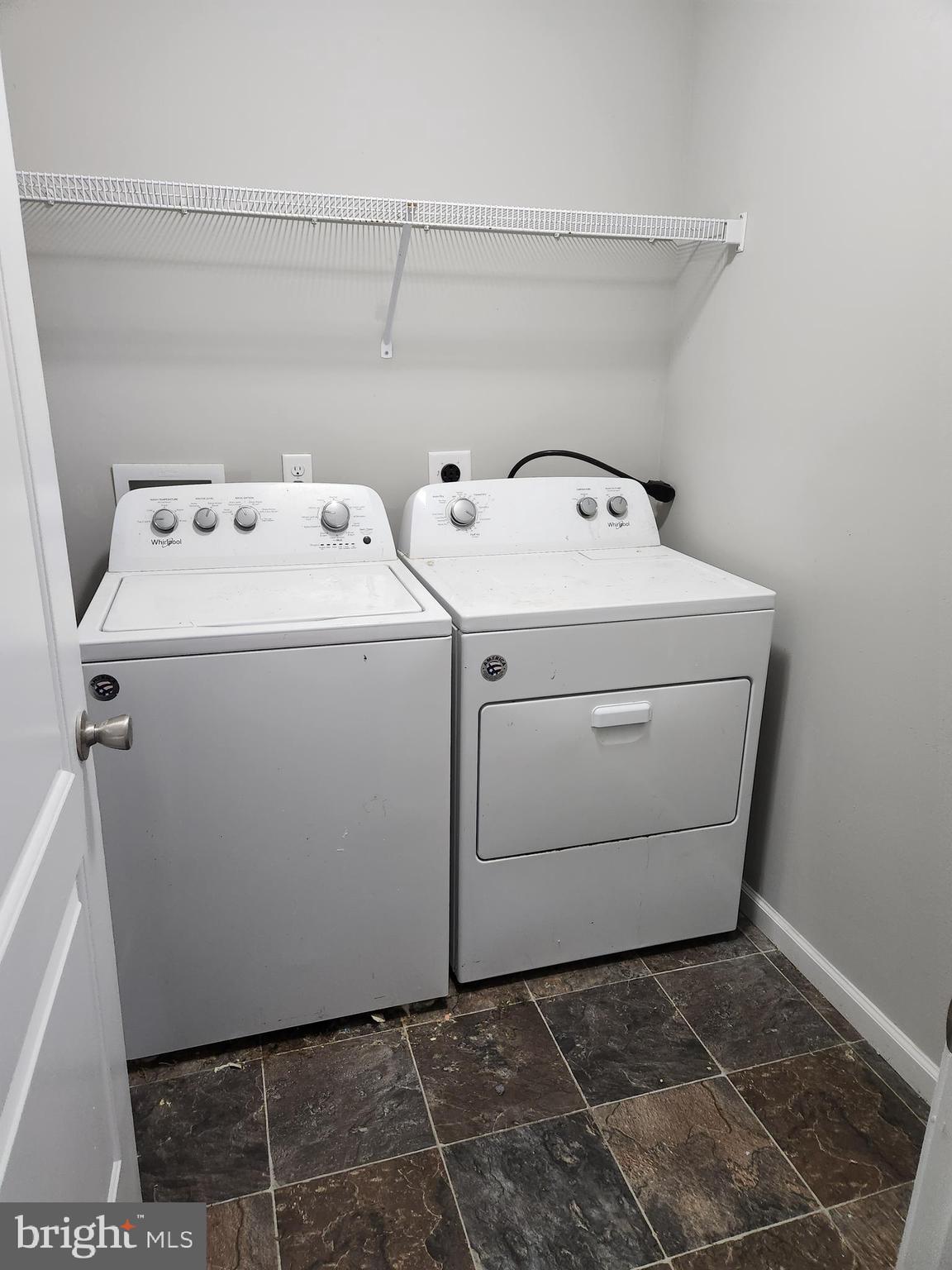 PEBBLE RIDGE - Residential Lease