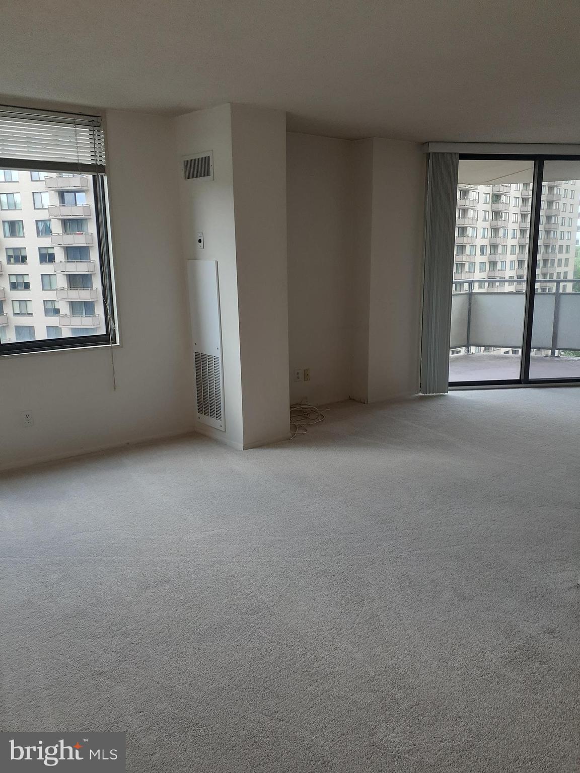 PROMENADE TOWERS - Residential Lease