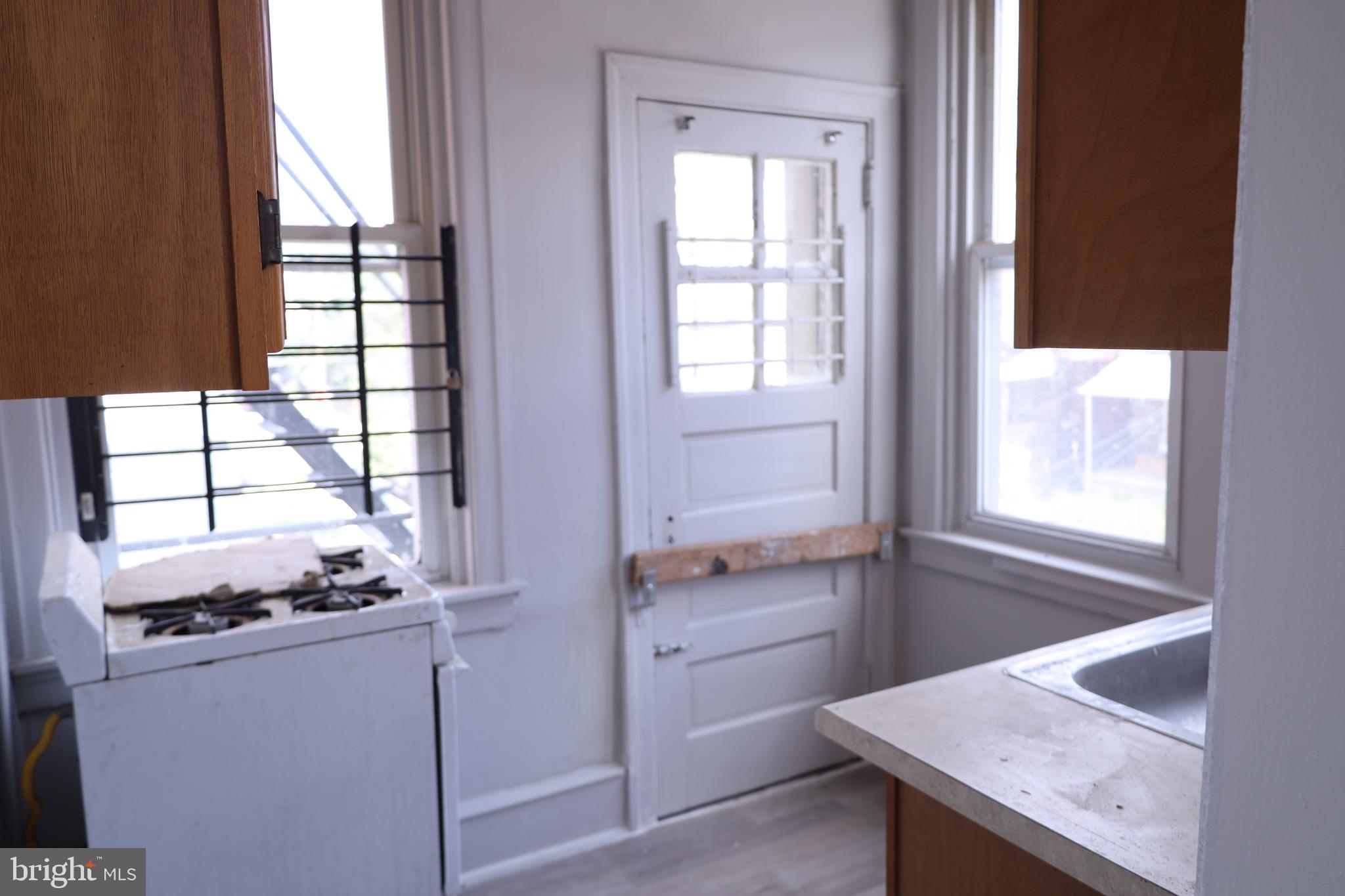 WEST PHILADELPHIA - Commercial Sale