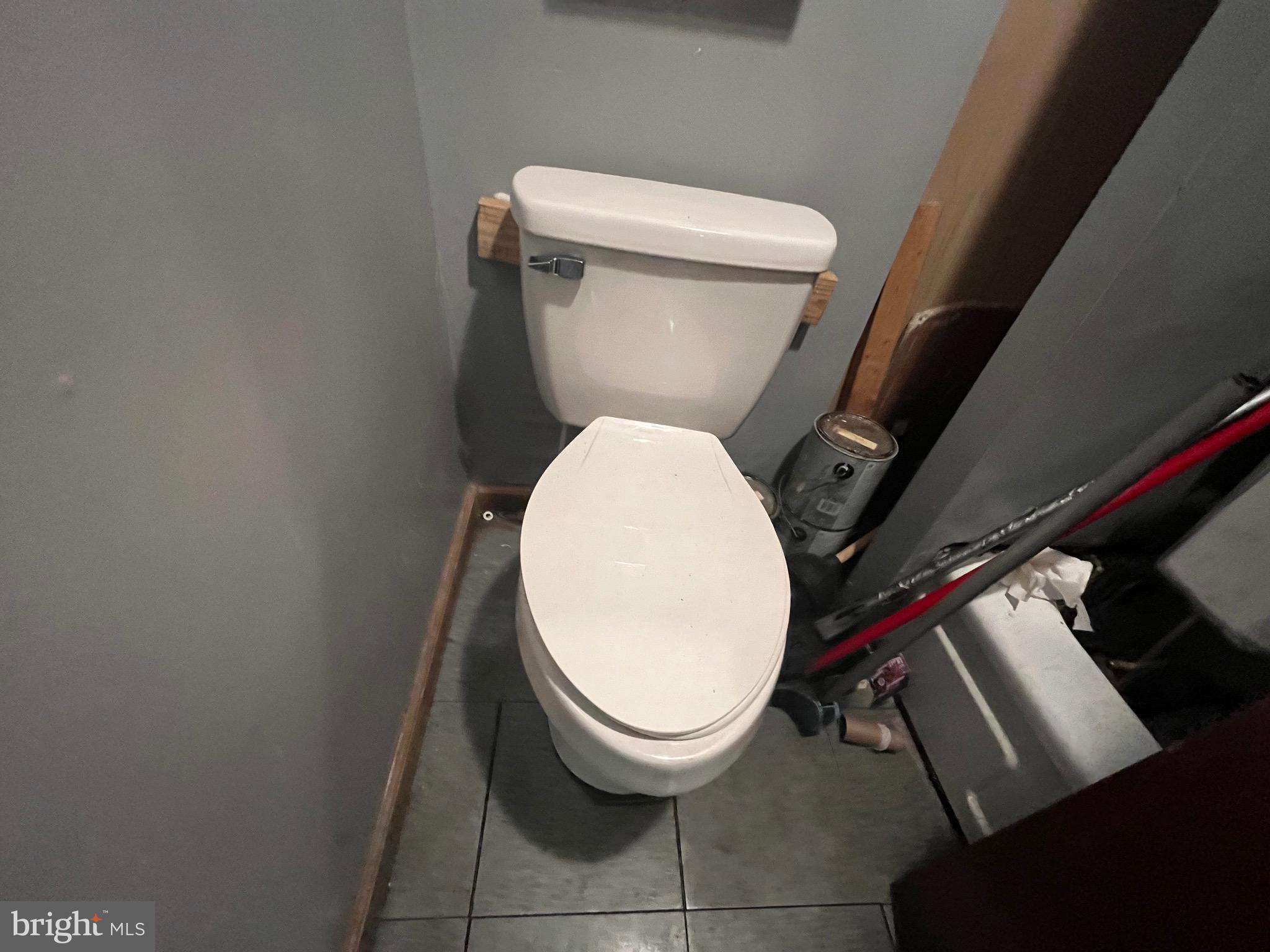 WEST PHILADELPHIA - Commercial Sale