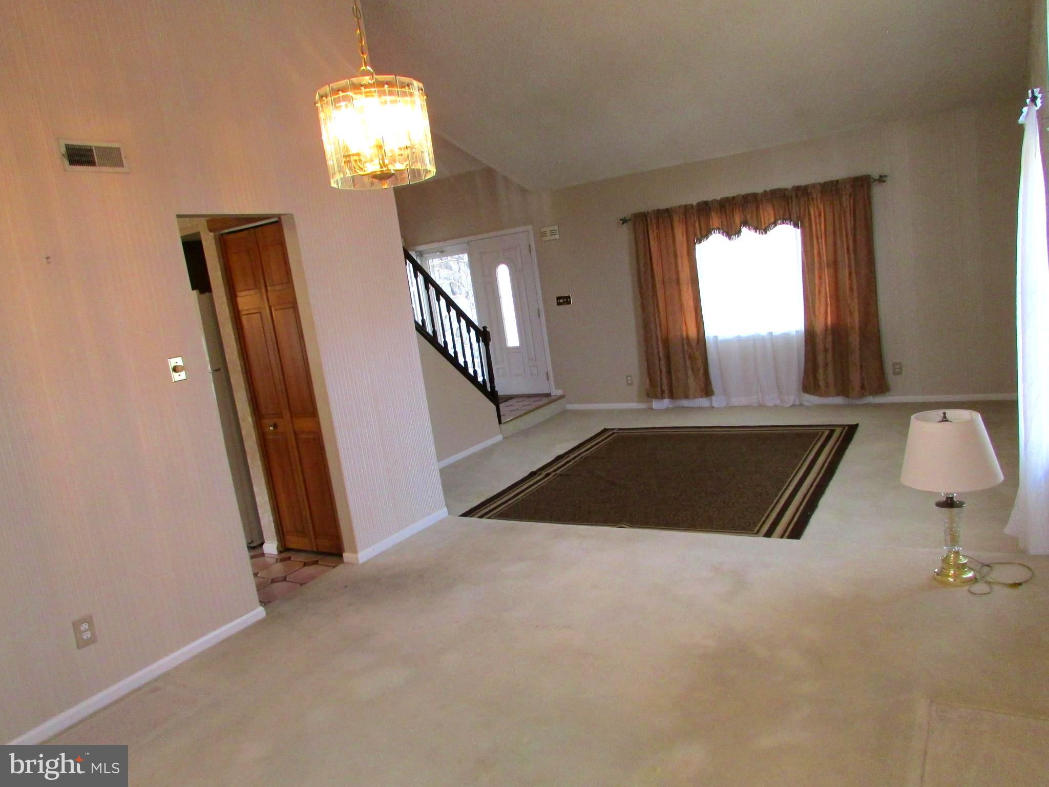 VILLAGE GREENE - Residential