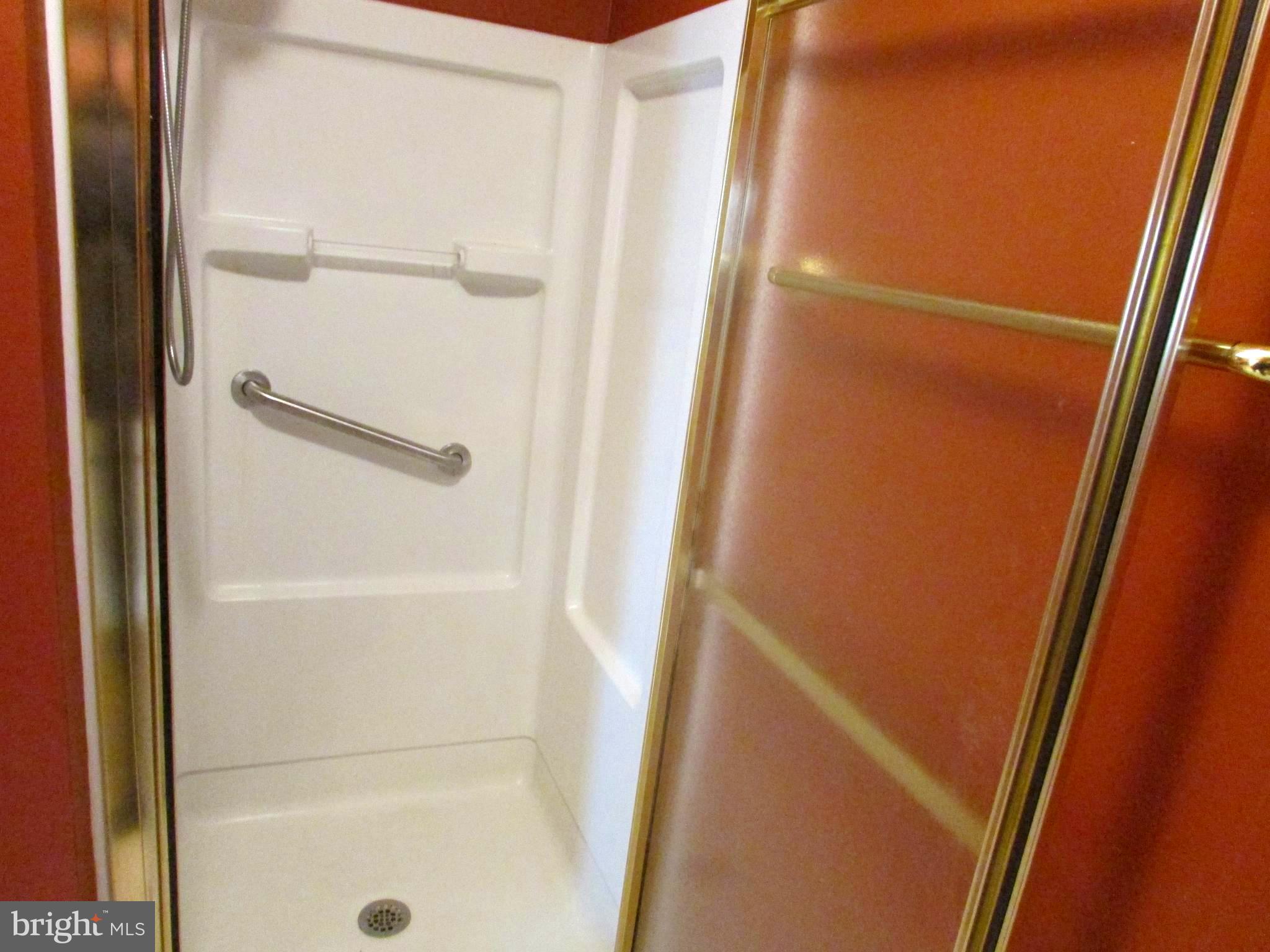 VILLAGE GREENE - Residential