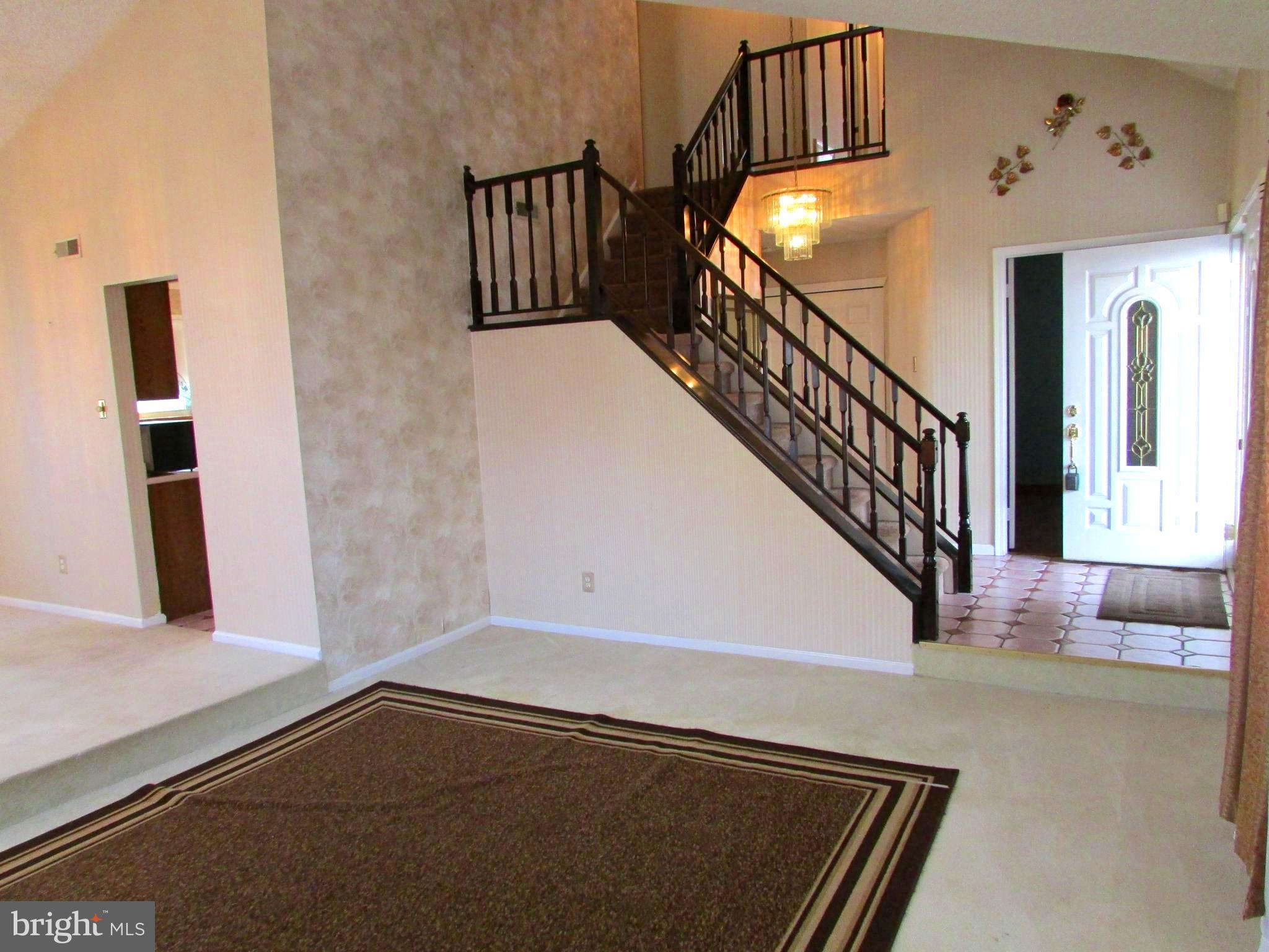 VILLAGE GREENE - Residential