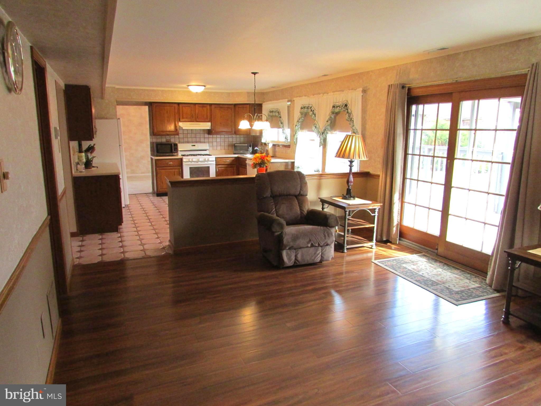 VILLAGE GREENE - Residential