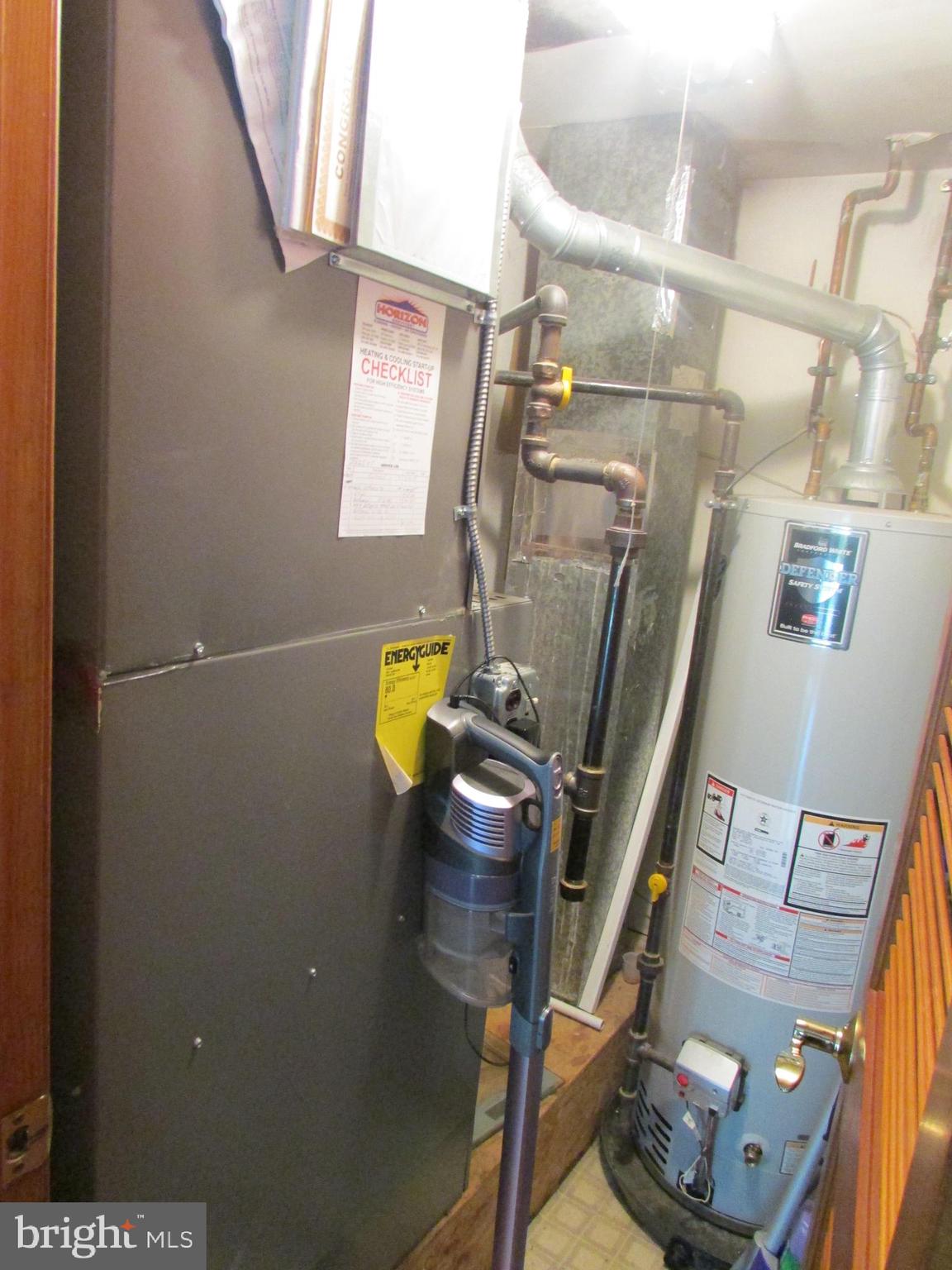 VILLAGE GREENE - Residential